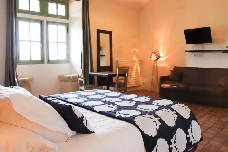 מלון Tercé Domaine Du Normandoux, The Originals Relais מראה חיצוני תמונה