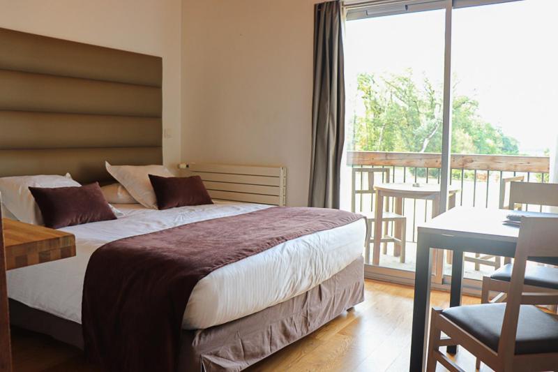 מלון Tercé Domaine Du Normandoux, The Originals Relais מראה חיצוני תמונה
