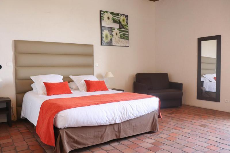 מלון Tercé Domaine Du Normandoux, The Originals Relais מראה חיצוני תמונה